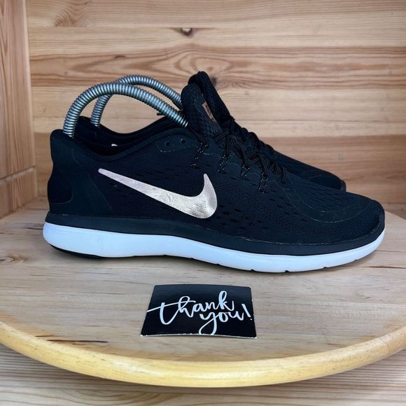 Nike Shoes - Nike Flex Run Black & White Athletic Sneaker Shoes Women’s Size 7.5